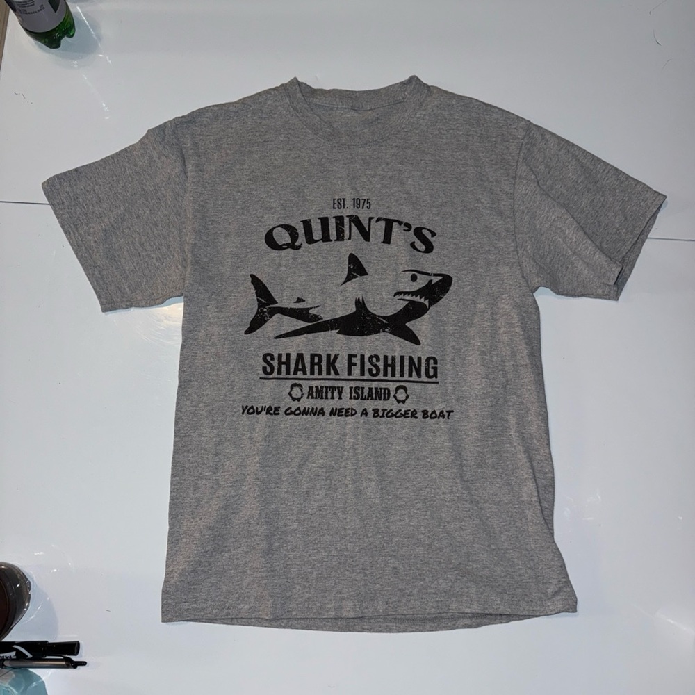 Quint's Shark Fishing Amity Island Gray Short Sleeve T-SHirt Men's Small? Read